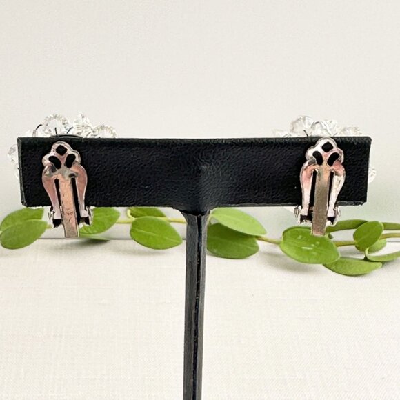 Vintage Aurora Borealis Crystal Cluster Clip-On Earrings 1950s 1" Diameter - Picture 7 of 7